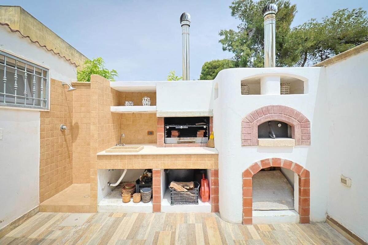 Villa Le Conchiglie Di Taranto Mediterranea Pulsano Exterior photo